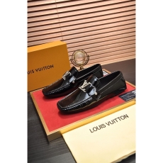 Louis Vuitton Low Shoes